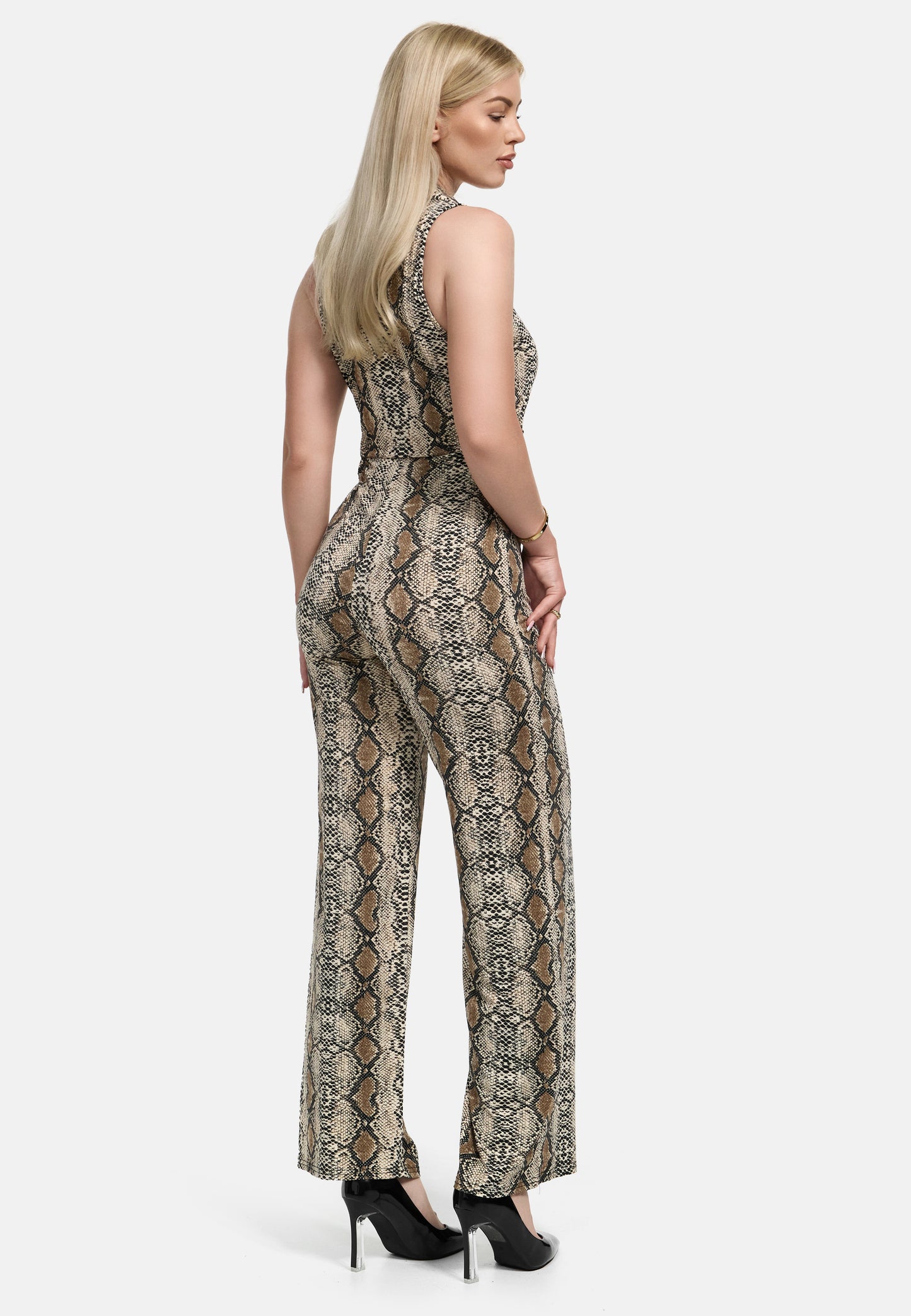 LAYLA JUMPSUIT SNACK - WITH GOLDEN DETAILS AND CUT OUT