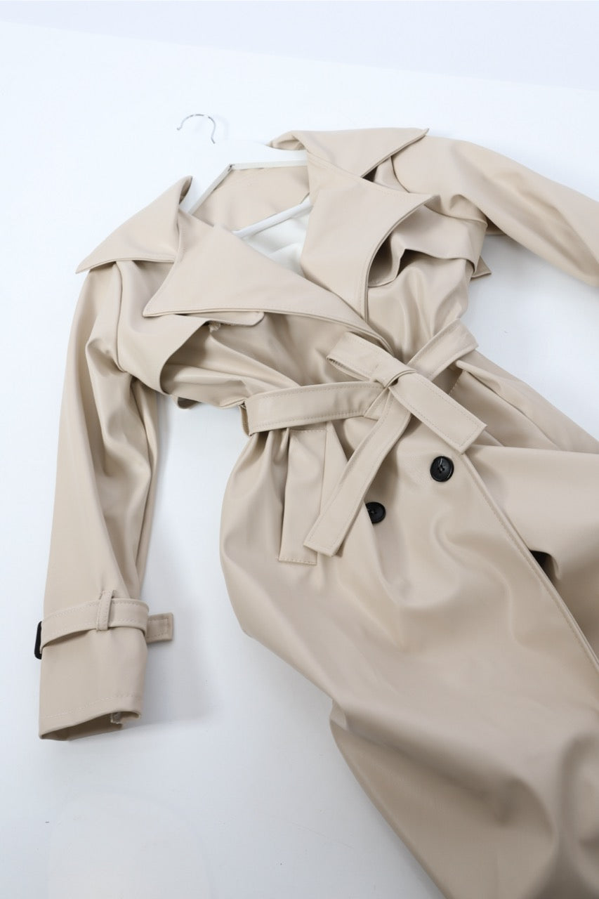 LEATHER COAT WITH BLACK DETAILS